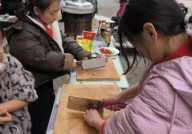 凉拌黄瓜的做法“开心小厨”真开心——淅川县荆紫关镇六小“小厨”社团活动纪实